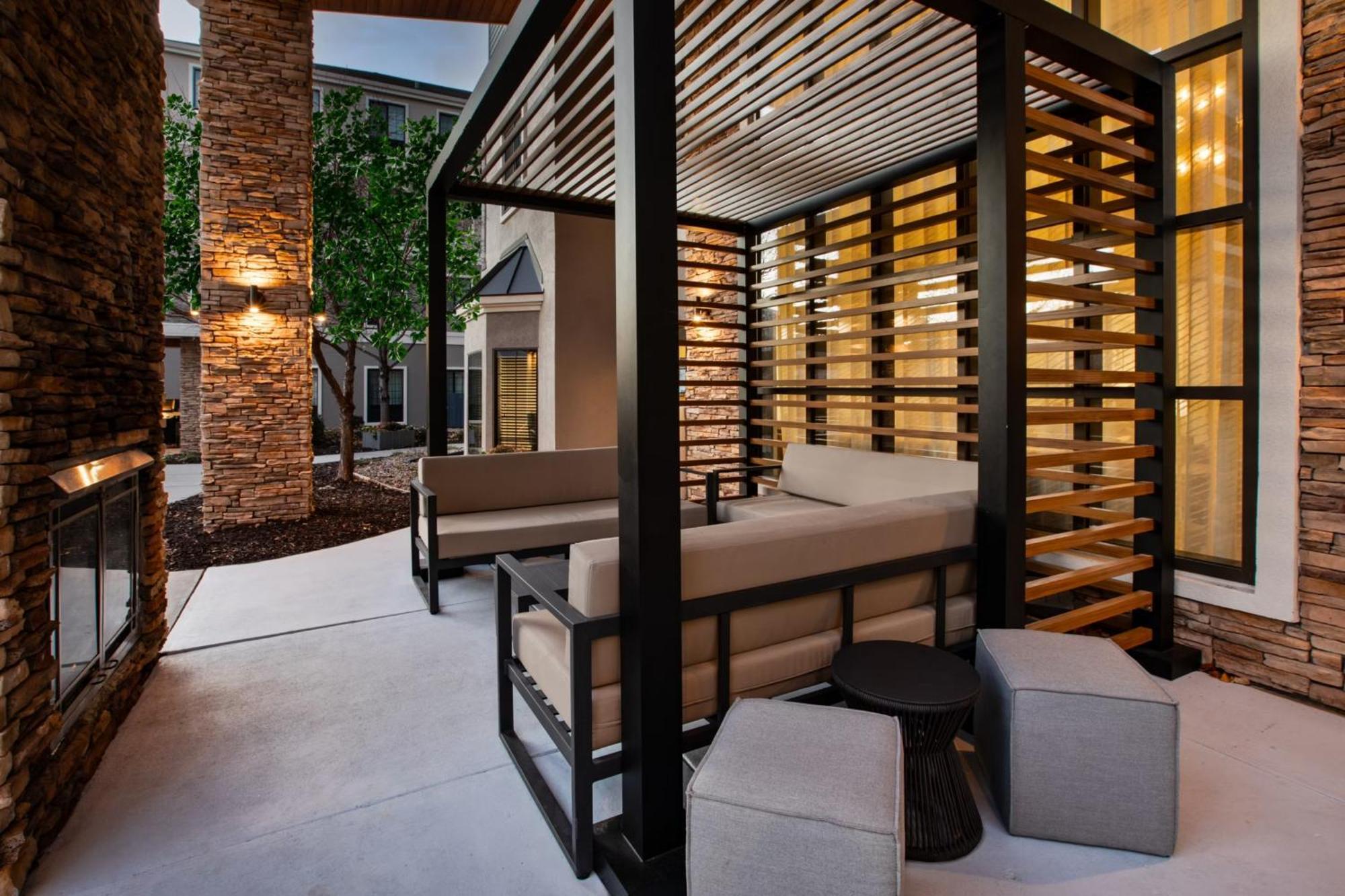 Hotel Staybridge 80th And Dodge By Ihg 3*